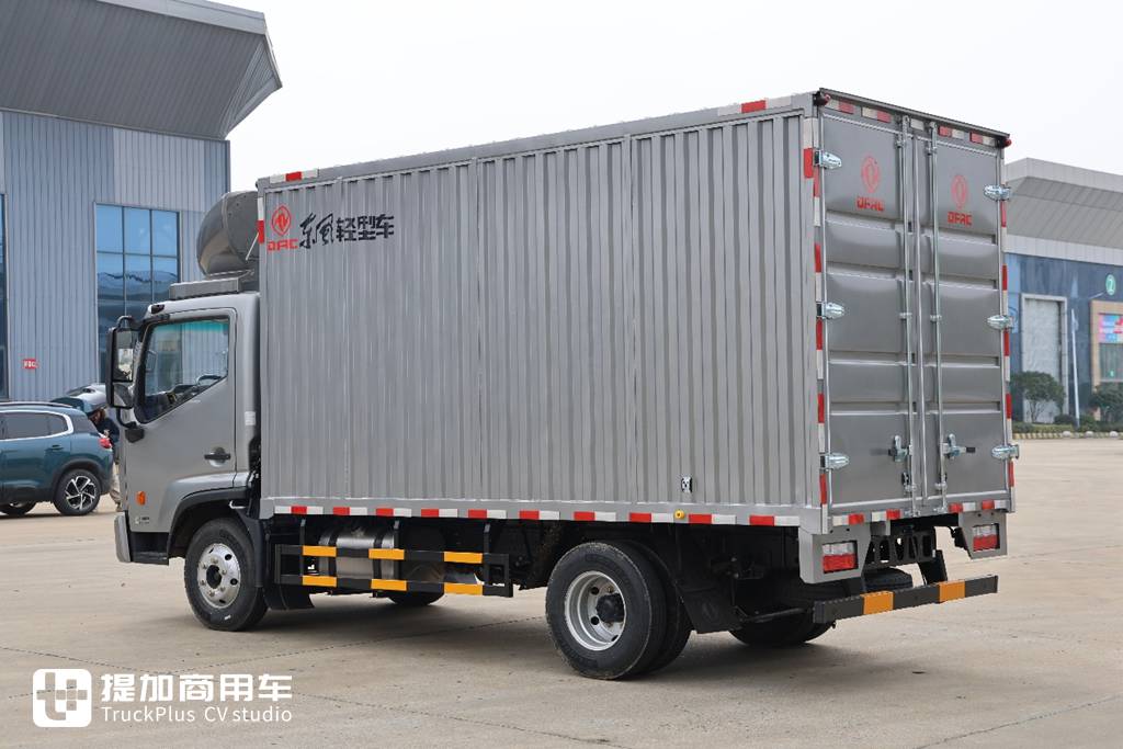 康明斯185马力+超强承载能力,东风康陆威这款新车可太强了 - 第18张 - 提加商用车网 康明斯185马力+超强承载能力,东风康陆威这款新车可太强了 - 第18张
