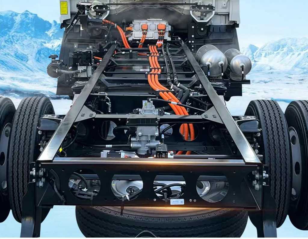 冷链1号,鲜链无忧!江淮新能源轻卡ES9冷藏车突破绿色运力瓶颈 - 第2张 - 提加商用车网 冷链1号,鲜链无忧!江淮新能源轻卡ES9冷藏车突破绿色运力瓶颈 - 第2张