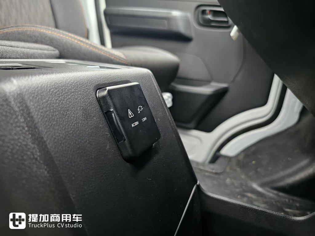 7.1方超大空间,18分钟超快补能,开瑞江豚E7安驾超充版来啦! - 第24张 - 提加商用车网 7.1方超大空间,18分钟超快补能,开瑞江豚E7安驾超充版来啦! - 第24张