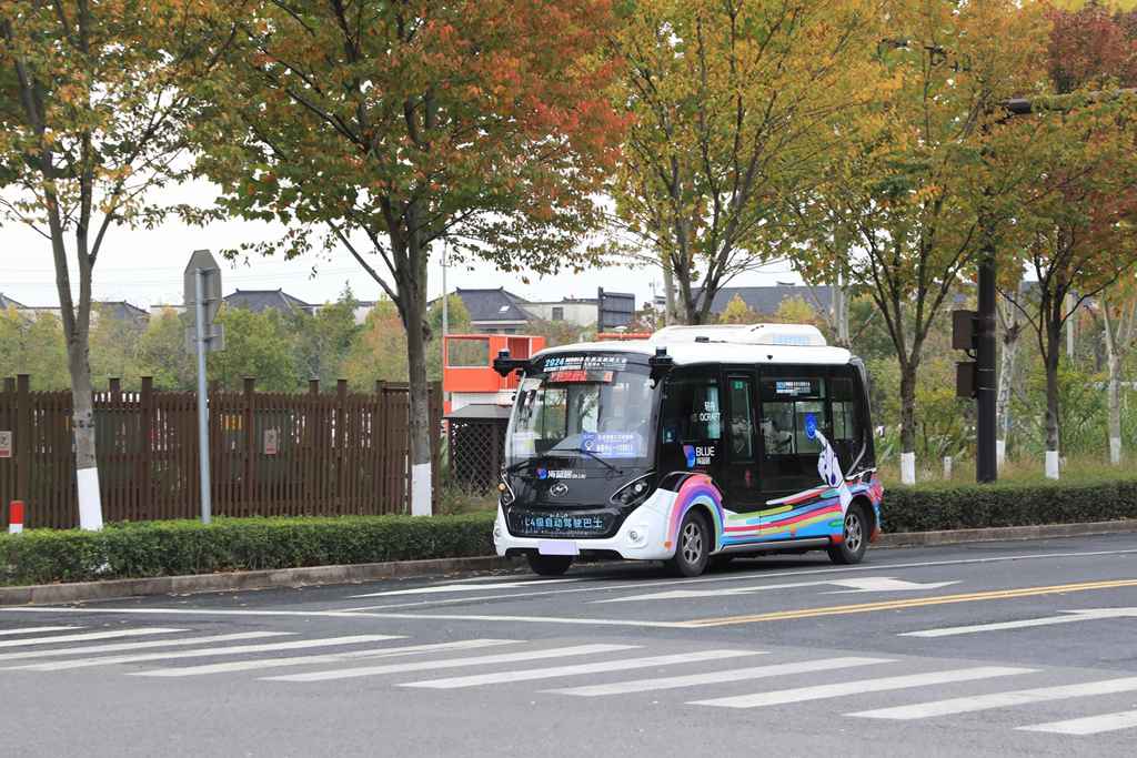 免费开放试乘体验!苏州金龙自动驾驶巴士即将上线阳澄数谷 - 第4张 - 提加商用车网 免费开放试乘体验!苏州金龙自动驾驶巴士即将上线阳澄数谷 - 第4张