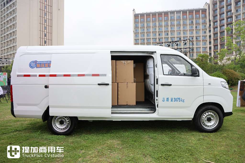 7.1方超大空间,18分钟超快补能,开瑞江豚E7安驾超充版来啦! - 第6张 - 提加商用车网 7.1方超大空间,18分钟超快补能,开瑞江豚E7安驾超充版来啦! - 第6张