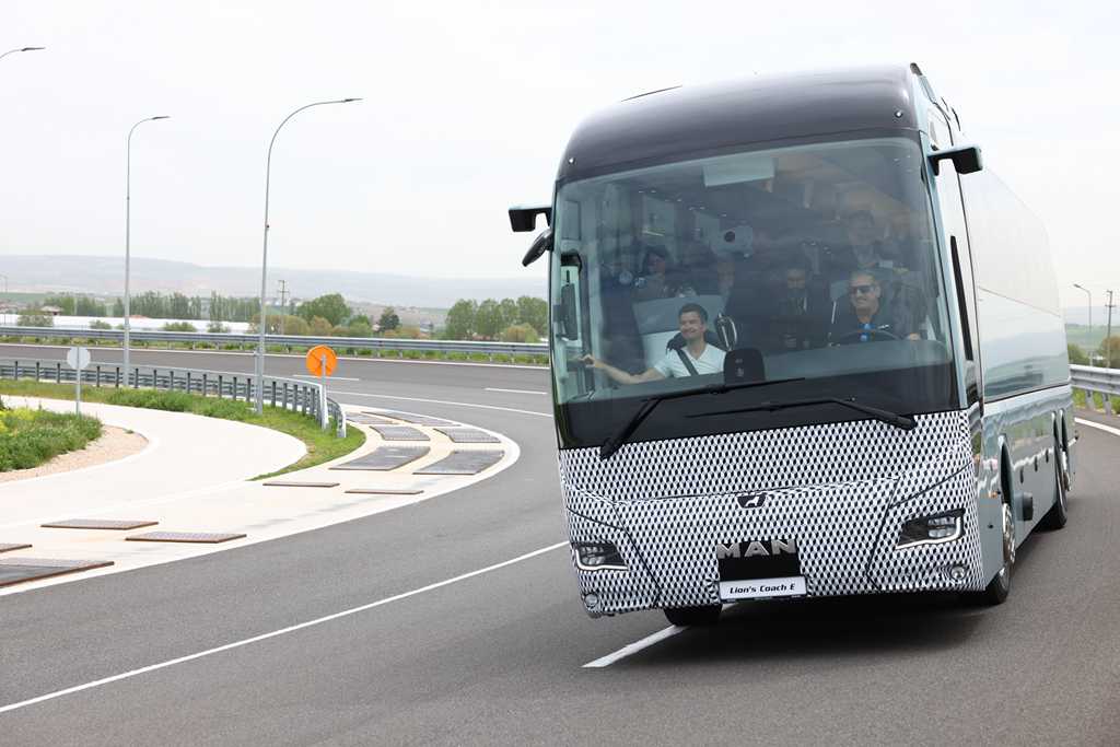 零碳排 新旅程—曼恩首辆纯电长途客车出世 - 第4张 - 提加商用车网 零碳排 新旅程—曼恩首辆纯电长途客车出世 - 第4张