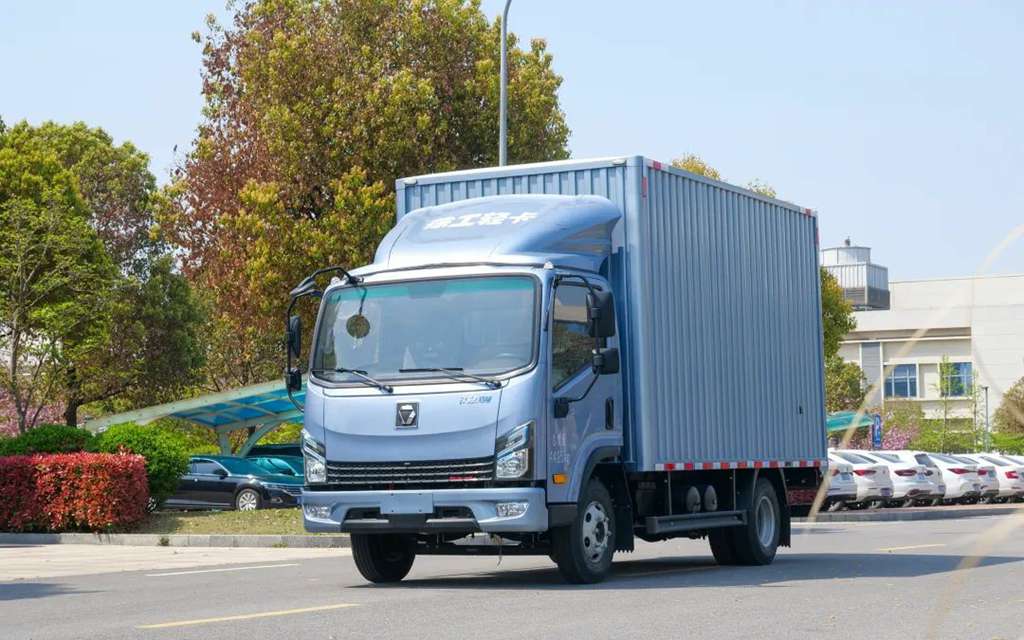 “绿色方阵”开进长沙!百台徐工新能源轻卡集中交付 - 第2张 - 提加商用车网 “绿色方阵”开进长沙!百台徐工新能源轻卡集中交付 - 第2张