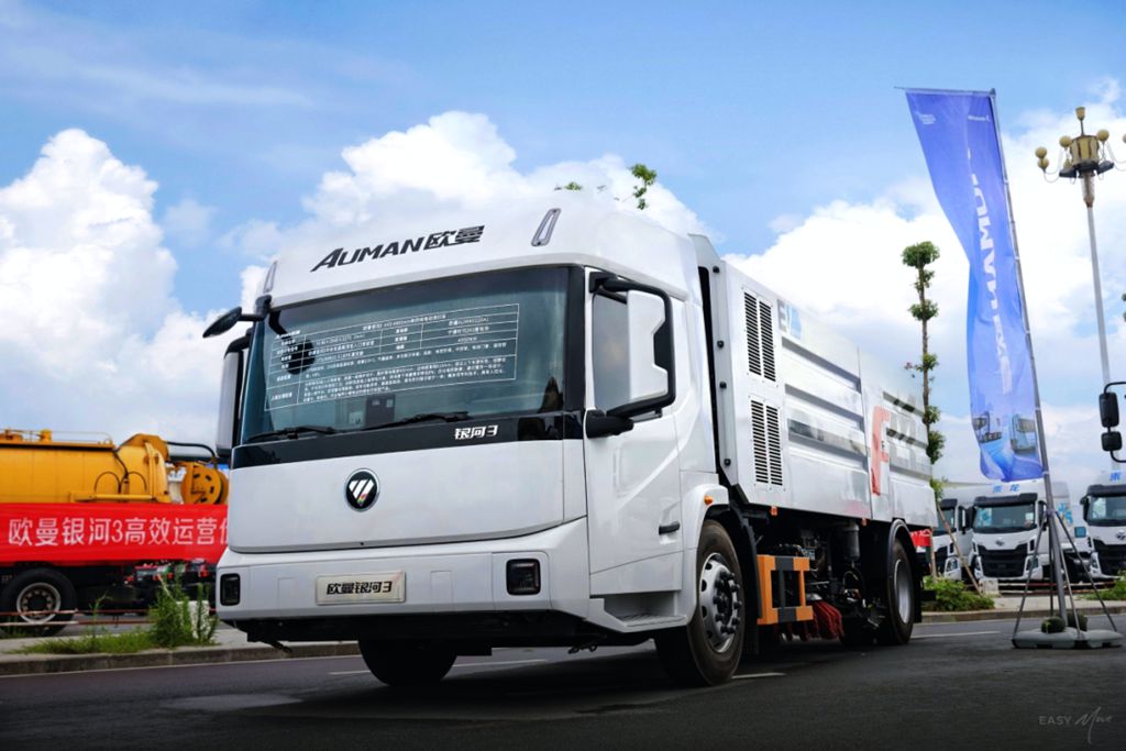 50余辆福田欧曼专用车集结,欧曼银河3高效运营价值之旅抵达随州 - 第2张 - 提加商用车网 50余辆福田欧曼专用车集结,欧曼银河3高效运营价值之旅抵达随州 - 第2张