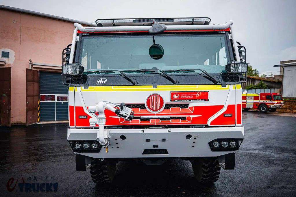 风冷V8+全轮转向,通过性超强!如此短小精悍的太脱拉Force消防车见过吗 - 第2张 - 提加商用车网 风冷V8+全轮转向,通过性超强!如此短小精悍的太脱拉Force消防车见过吗 - 第2张