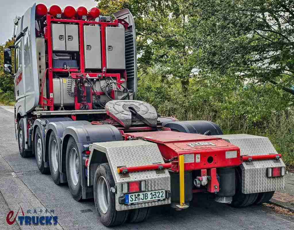 牵引车后还带“挂车桥”?风电运输利器,这台奔驰Actros大件牵引车不一样 - 第11张 - 提加商用车网 牵引车后还带“挂车桥”?风电运输利器,这台奔驰Actros大件牵引车不一样 - 第11张