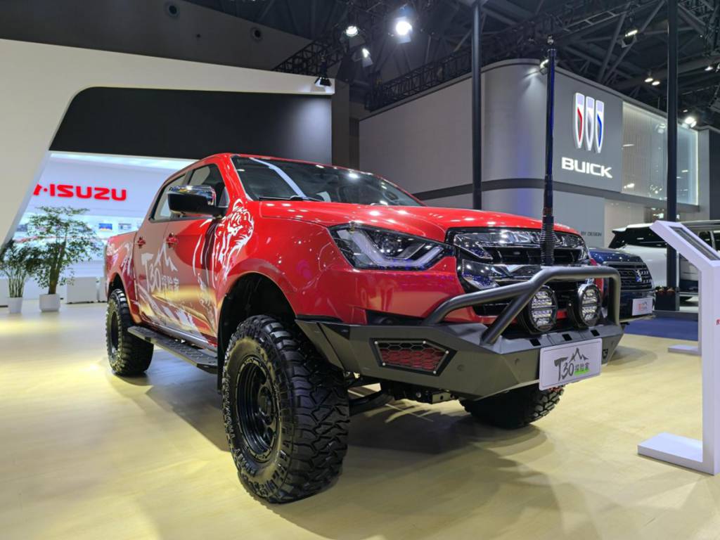 硬核实力征服全地形!庆铃T30探险家领航高端皮卡新纪元 - 第1张 - 提加商用车网 硬核实力征服全地形!庆铃T30探险家领航高端皮卡新纪元 - 第1张