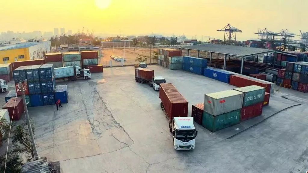 零碳实录!徐工新能源重卡刷新港口物流“含绿量” - 第1张 - 提加商用车网 零碳实录!徐工新能源重卡刷新港口物流“含绿量” - 第1张