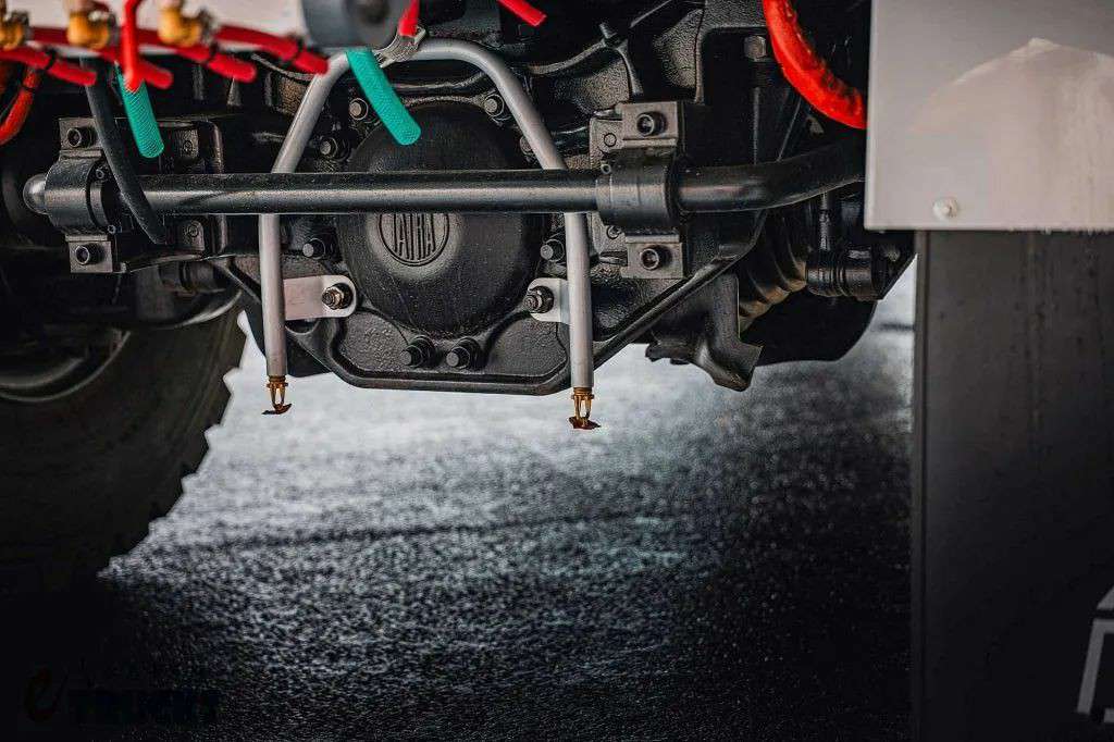 风冷V8+全轮转向,通过性超强!如此短小精悍的太脱拉Force消防车见过吗 - 第15张 - 提加商用车网 风冷V8+全轮转向,通过性超强!如此短小精悍的太脱拉Force消防车见过吗 - 第15张