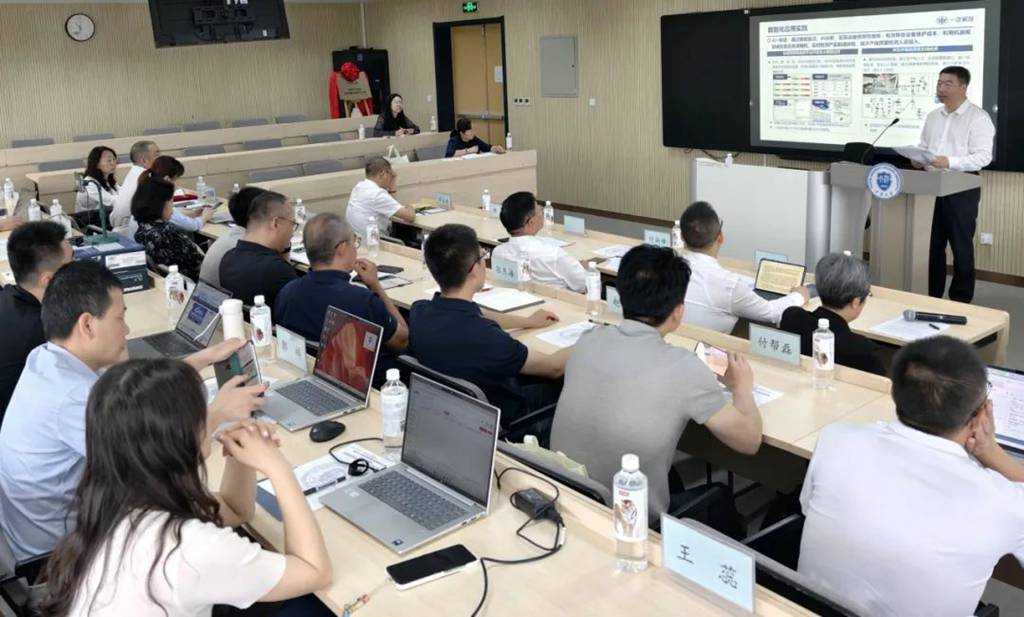 一汽解放当选商用车数智化转型工作组轮值组长单位 - 第1张 - 提加商用车网 一汽解放当选商用车数智化转型工作组轮值组长单位 - 第1张