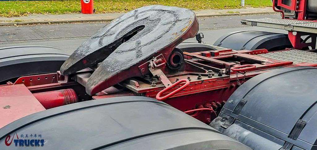 牵引车后还带“挂车桥”?风电运输利器,这台奔驰Actros大件牵引车不一样 - 第16张 - 提加商用车网 牵引车后还带“挂车桥”?风电运输利器,这台奔驰Actros大件牵引车不一样 - 第16张