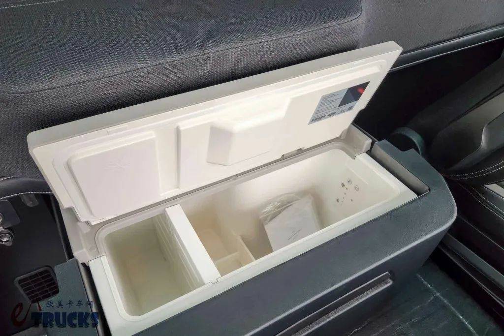 欧洲最具性价比重卡？二代发动机+电子后视镜，福特第二代F-MAX来袭，实拍带您看实力几何 - 第17张