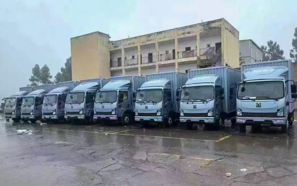 “绿色方阵”开进长沙!百台徐工新能源轻卡集中交付 - 第1张 - 提加商用车网 “绿色方阵”开进长沙!百台徐工新能源轻卡集中交付 - 第1张