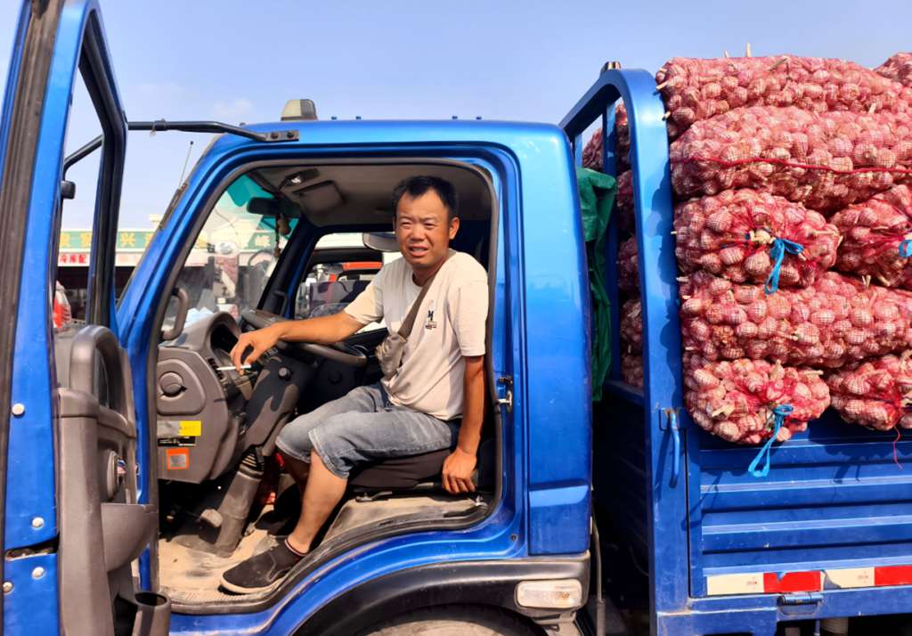 城市运输的明智之选——飞碟奥驰V6(原飞碟奥驰V3) “蒜你行” - 第3张 - 提加商用车网 城市运输的明智之选——飞碟奥驰V6(原飞碟奥驰V3) “蒜你行” - 第3张