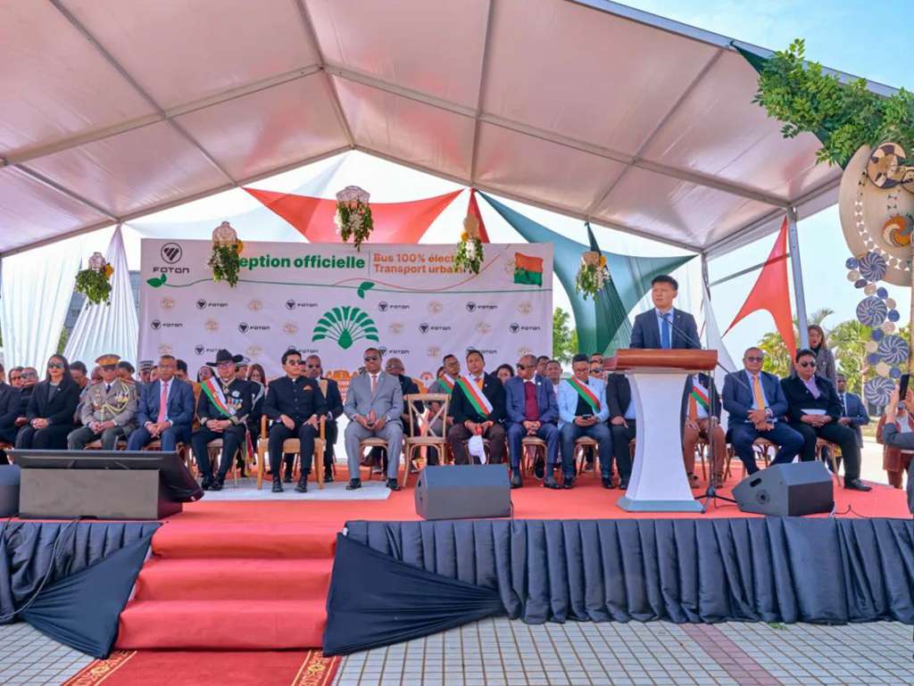 北汽福田312台客车成功交付马达加斯加 - 第3张