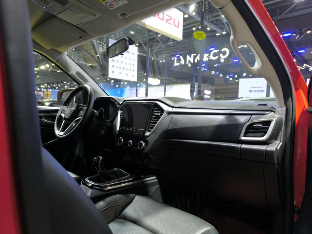 硬核实力征服全地形!庆铃T30探险家领航高端皮卡新纪元 - 第3张 - 提加商用车网 硬核实力征服全地形!庆铃T30探险家领航高端皮卡新纪元 - 第3张