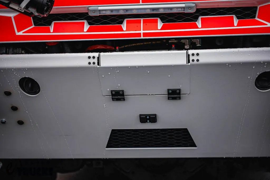 风冷V8+全轮转向,通过性超强!如此短小精悍的太脱拉Force消防车见过吗 - 第3张 - 提加商用车网 风冷V8+全轮转向,通过性超强!如此短小精悍的太脱拉Force消防车见过吗 - 第3张