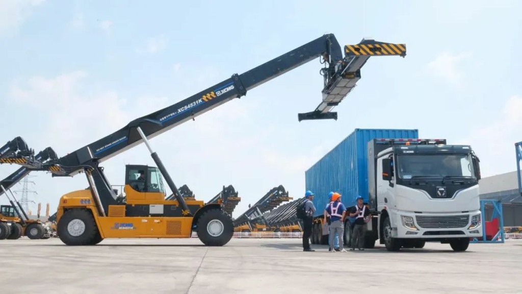 零碳实录!徐工新能源重卡刷新港口物流“含绿量” - 第3张 - 提加商用车网 零碳实录!徐工新能源重卡刷新港口物流“含绿量” - 第3张