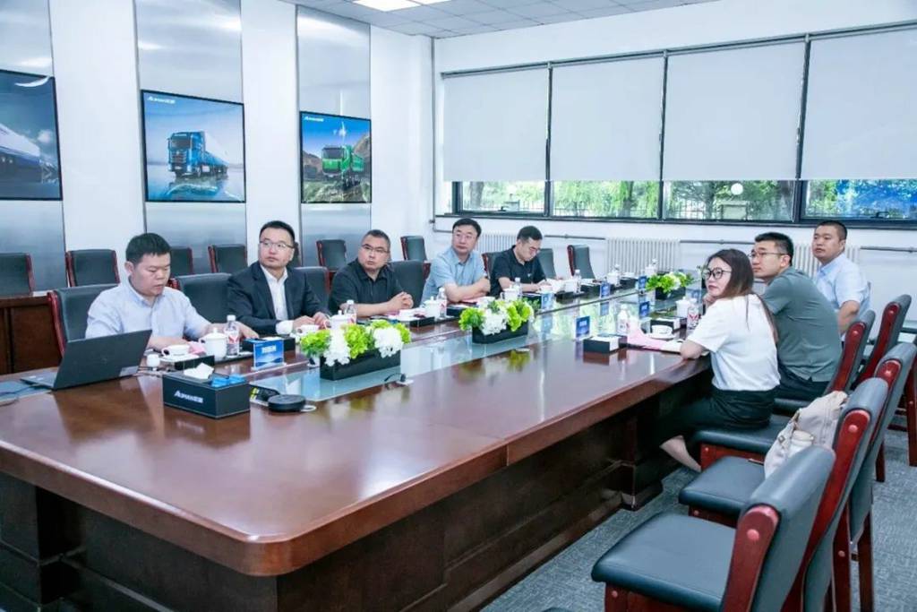 打造行业新典范!福田欧曼与诚泰租赁达成500台新能源重卡采购合作,共筑绿色运力新生态 - 第4张 - 提加商用车网 打造行业新典范!福田欧曼与诚泰租赁达成500台新能源重卡采购合作,共筑绿色运力新生态 - 第4张