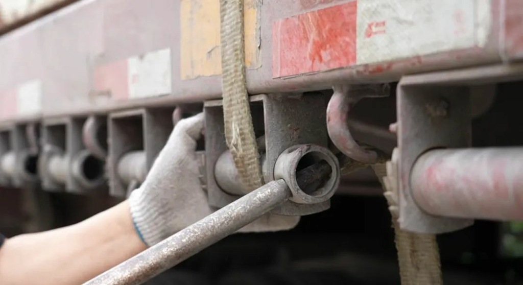 开东风天龙KL520燃气车跑散配,舒服又带劲! - 第4张 - 提加商用车网 开东风天龙KL520燃气车跑散配,舒服又带劲! - 第4张