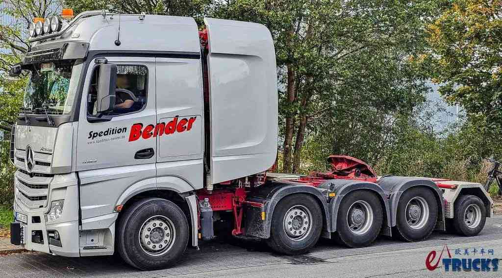 牵引车后还带“挂车桥”?风电运输利器,这台奔驰Actros大件牵引车不一样 - 第4张 - 提加商用车网 牵引车后还带“挂车桥”?风电运输利器,这台奔驰Actros大件牵引车不一样 - 第4张
