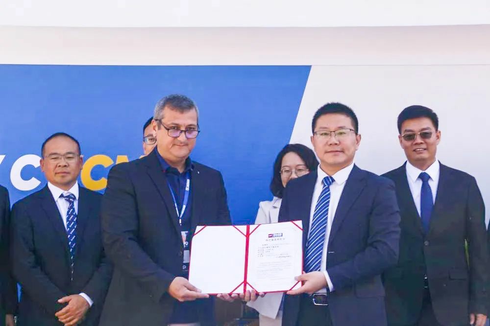 玉柴与徐工签订国际化战略合作协议 - 第1张 - 提加商用车网 玉柴与徐工签订国际化战略合作协议 - 第1张