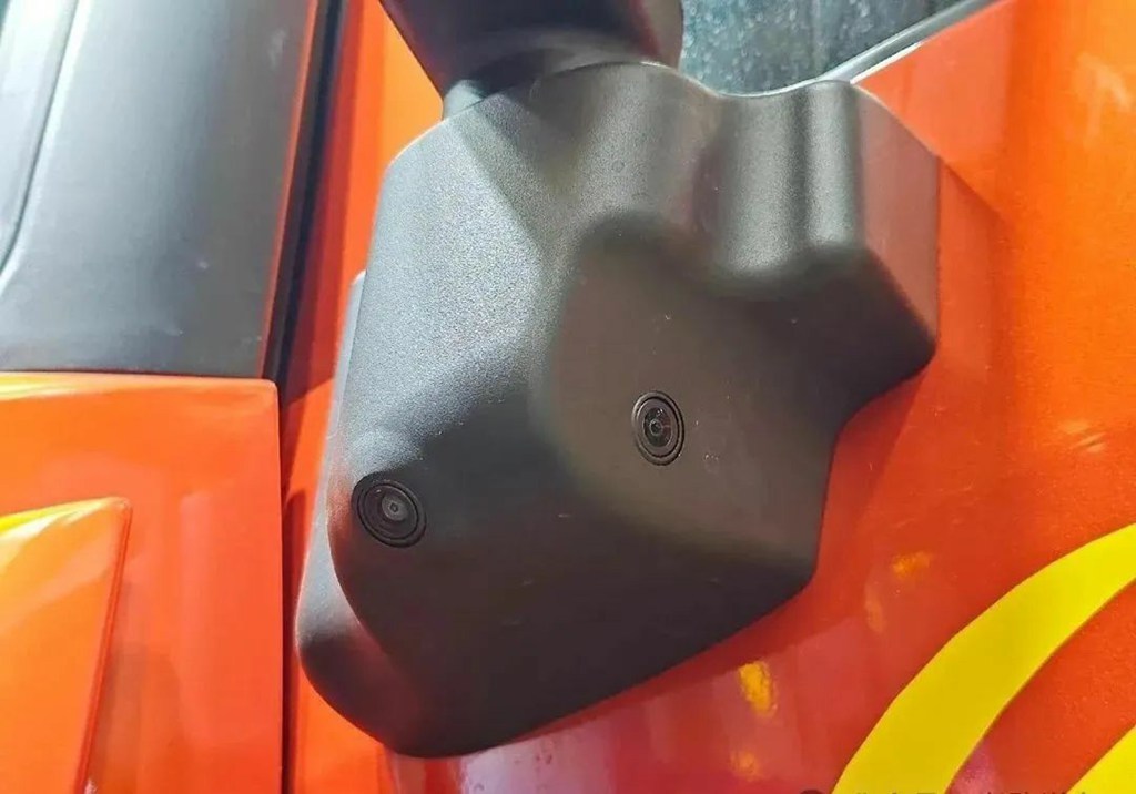 39.99万元买630马力燃气车 还送一台奇瑞冰淇淋!看奇瑞商用车全新“金凤凰”重卡 - 第5张 - 提加商用车网 39.99万元买630马力燃气车 还送一台奇瑞冰淇淋!看奇瑞商用车全新“金凤凰”重卡 - 第5张