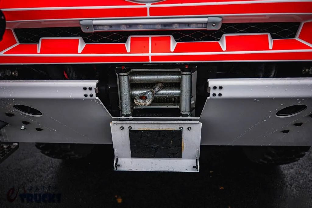 风冷V8+全轮转向,通过性超强!如此短小精悍的太脱拉Force消防车见过吗 - 第5张 - 提加商用车网 风冷V8+全轮转向,通过性超强!如此短小精悍的太脱拉Force消防车见过吗 - 第5张