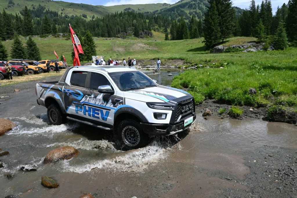 江淮悍途PHEV，打开“神的自留地”：一场阿勒泰的文学越野朝圣 - 第6张