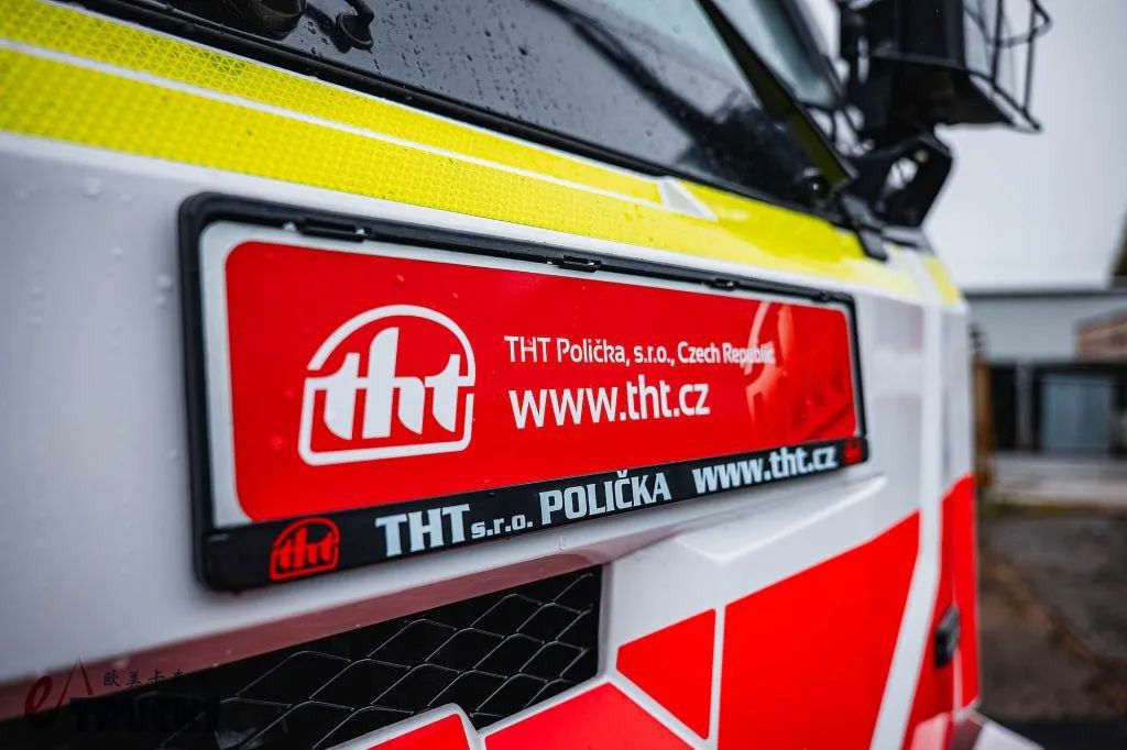 风冷V8+全轮转向,通过性超强!如此短小精悍的太脱拉Force消防车见过吗 - 第7张 - 提加商用车网 风冷V8+全轮转向,通过性超强!如此短小精悍的太脱拉Force消防车见过吗 - 第7张