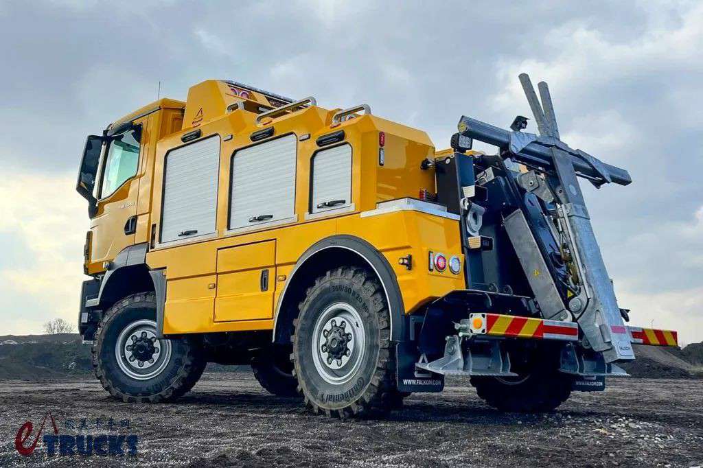 4×4全驱越野性能强,车身结构超紧凑!曼恩TGM四驱清障车实拍 - 第8张 - 提加商用车网 4×4全驱越野性能强,车身结构超紧凑!曼恩TGM四驱清障车实拍 - 第8张