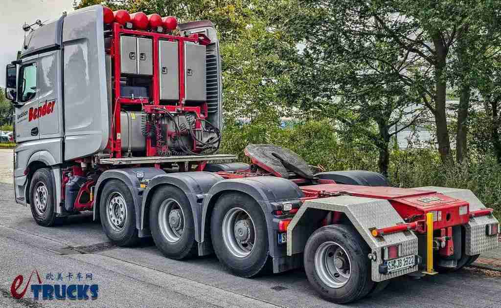 牵引车后还带“挂车桥”?风电运输利器,这台奔驰Actros大件牵引车不一样 - 第8张 - 提加商用车网 牵引车后还带“挂车桥”?风电运输利器,这台奔驰Actros大件牵引车不一样 - 第8张