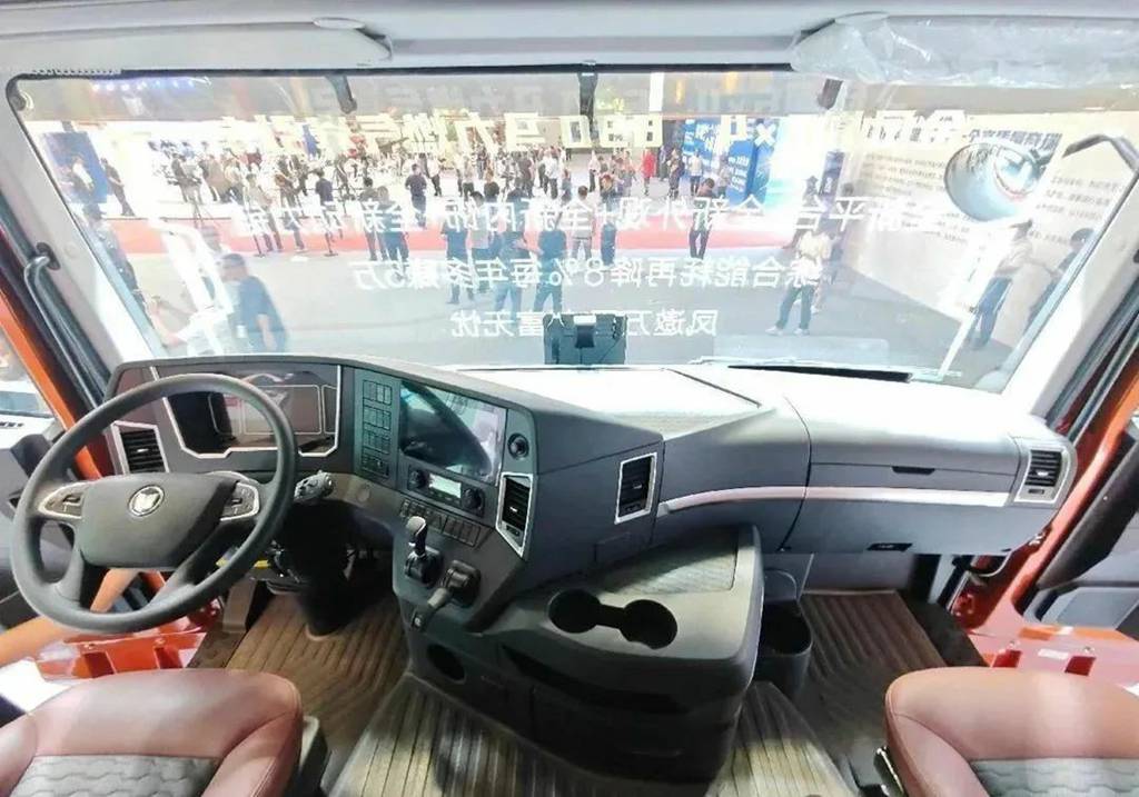 39.99万元买630马力燃气车 还送一台奇瑞冰淇淋!看奇瑞商用车全新“金凤凰”重卡 - 第8张 - 提加商用车网 39.99万元买630马力燃气车 还送一台奇瑞冰淇淋!看奇瑞商用车全新“金凤凰”重卡 - 第8张
