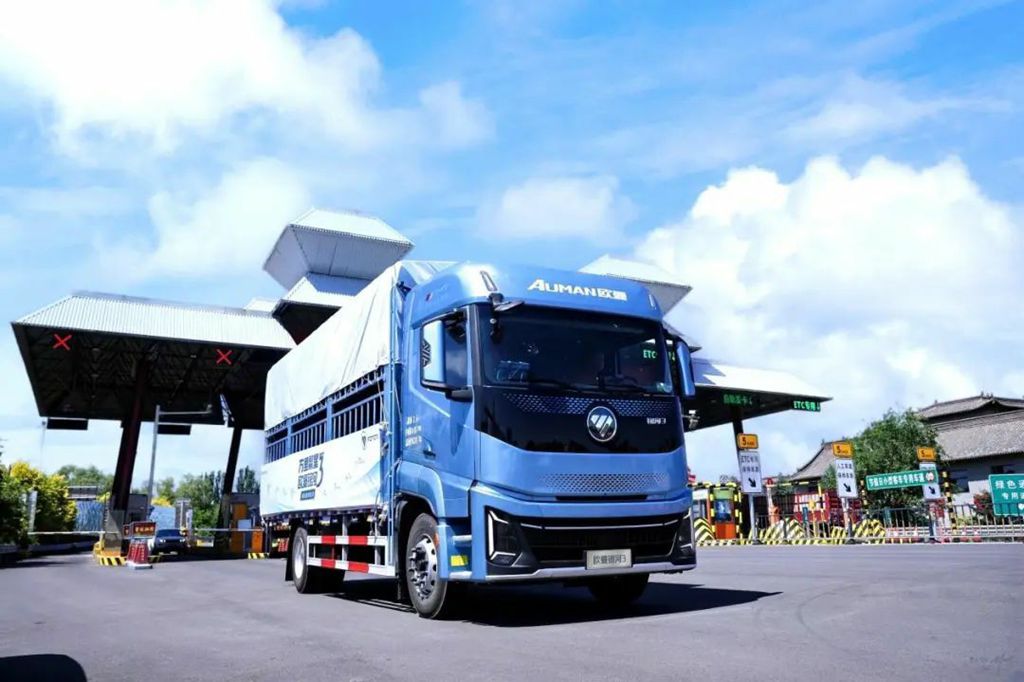 驰骋南北运输线 一路领“鲜”！福田欧曼银河3高效运营价值之旅再启程 - 第1张