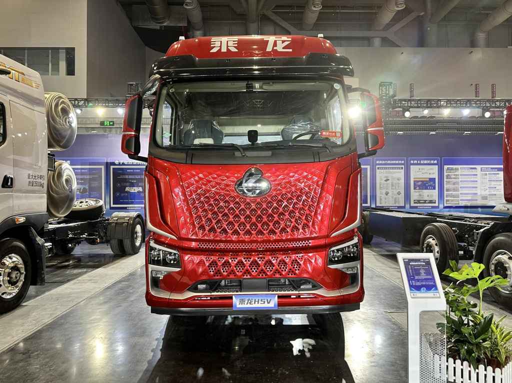 国四置换至高省11万！乘龙H5V创富版燃气重卡谁开谁赚 - 第1张