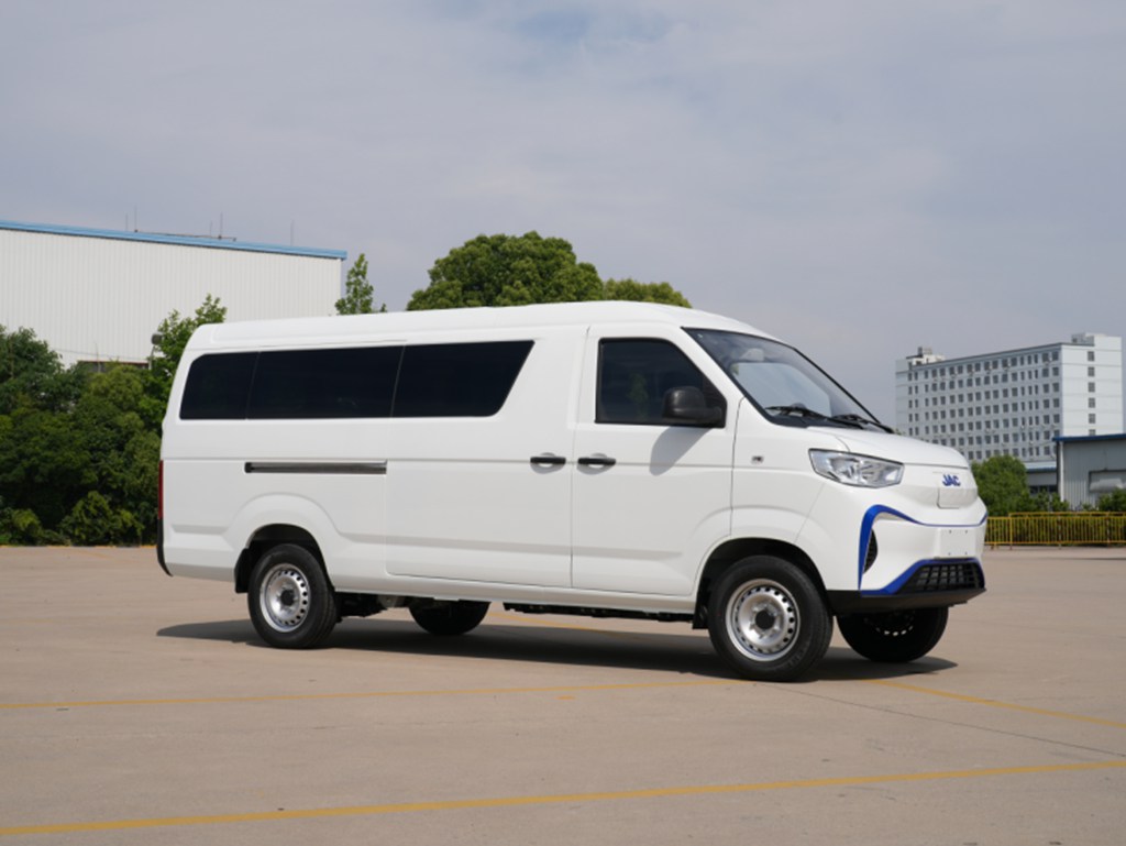 油车限行电车畅跑,蓝猫客运版凭何成为创富新宠? - 第1张 - 提加商用车网 油车限行电车畅跑,蓝猫客运版凭何成为创富新宠? - 第1张