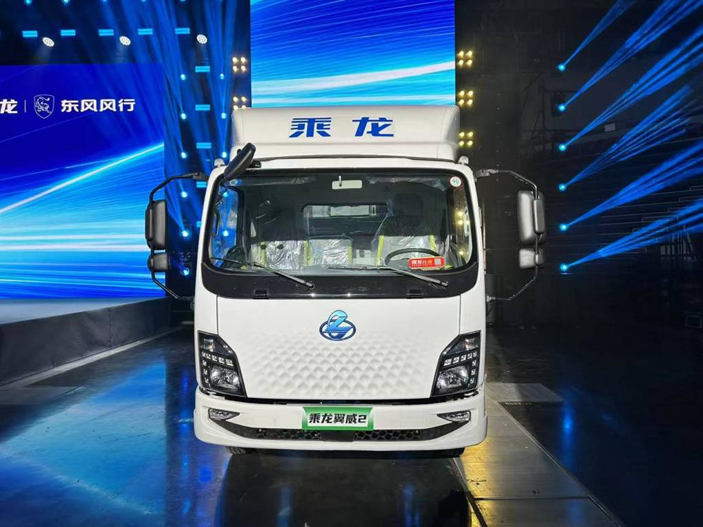 充电快、拉得多、跑得远!乘龙翼威2电动轻卡太能赚! - 第1张 - 提加商用车网 充电快、拉得多、跑得远!乘龙翼威2电动轻卡太能赚! - 第1张