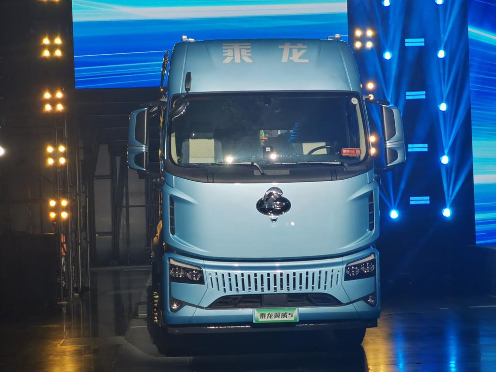 三电技术大突破!乘龙翼威5树立新能源重卡性能标杆 - 第2张 - 提加商用车网 三电技术大突破!乘龙翼威5树立新能源重卡性能标杆 - 第2张