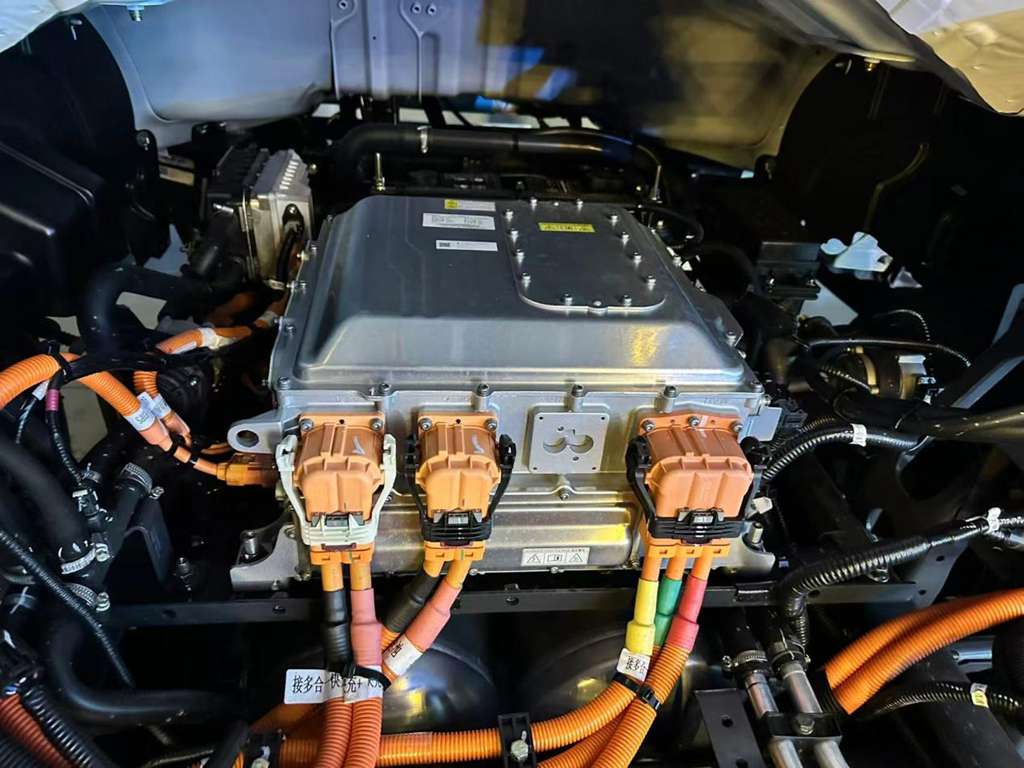 充电快、拉得多、跑得远!乘龙翼威2电动轻卡太能赚! - 第2张 - 提加商用车网 充电快、拉得多、跑得远!乘龙翼威2电动轻卡太能赚! - 第2张