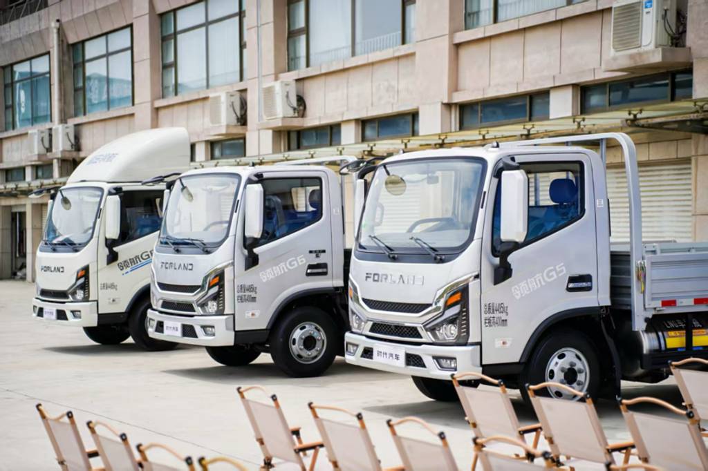 驰骋专业赛道 见证时代焕新|—时代汽车FORLAND新标产品媒体试驾会圆满举行 - 第2张 - 提加商用车网 驰骋专业赛道 见证时代焕新|—时代汽车FORLAND新标产品媒体试驾会圆满举行 - 第2张