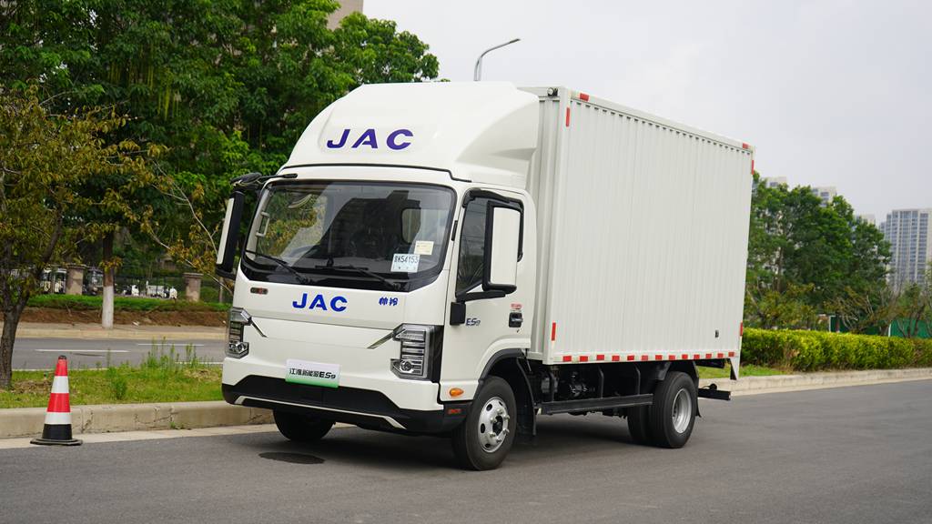 重构中原绿色运力规则!江淮新能源轻卡全场景解决方案登陆郑州 - 第3张 - 提加商用车网 重构中原绿色运力规则!江淮新能源轻卡全场景解决方案登陆郑州 - 第3张