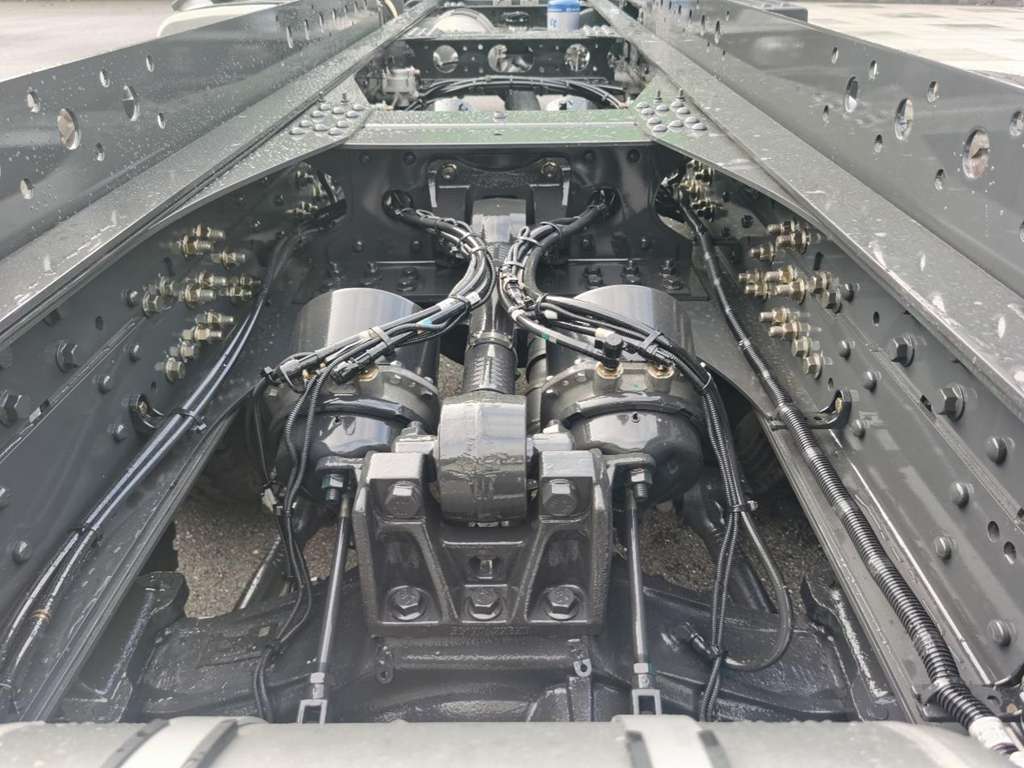 矿区运输新标杆 乘龙HK 8X4自卸车破解“多拉快跑”难题 - 第3张 - 提加商用车网 矿区运输新标杆 乘龙HK 8X4自卸车破解“多拉快跑”难题 - 第3张