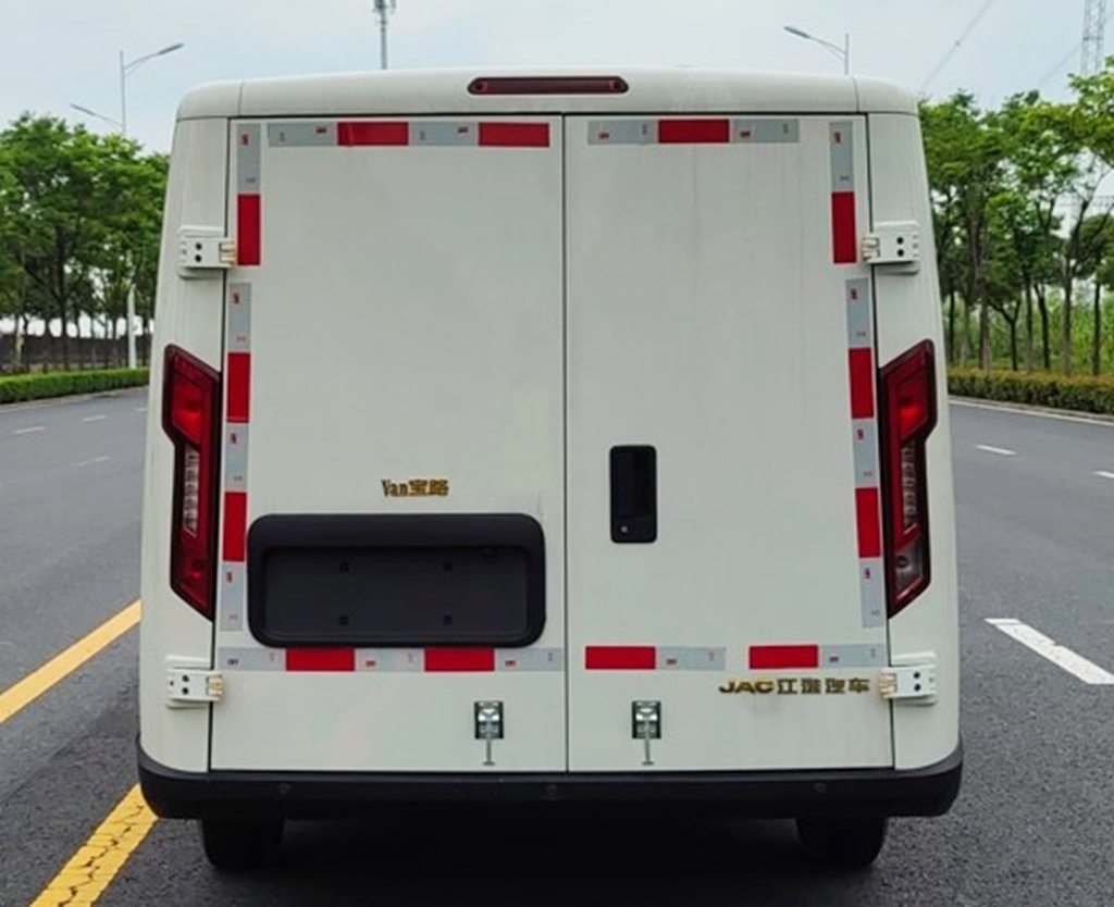 Van宝路冷藏车:城配冷链“掘金”利器,无惧“三高”挑战 - 第3张 - 提加商用车网 Van宝路冷藏车:城配冷链“掘金”利器,无惧“三高”挑战 - 第3张