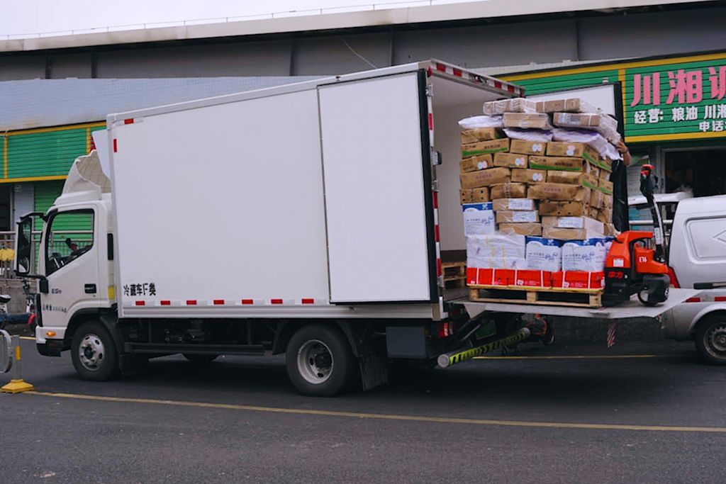 大电量=长续航?深圳江淮新能源轻卡ES9冷藏车车主张师傅有话说:不要玩数字游戏 - 第3张 - 提加商用车网 大电量=长续航?深圳江淮新能源轻卡ES9冷藏车车主张师傅有话说:不要玩数字游戏 - 第3张