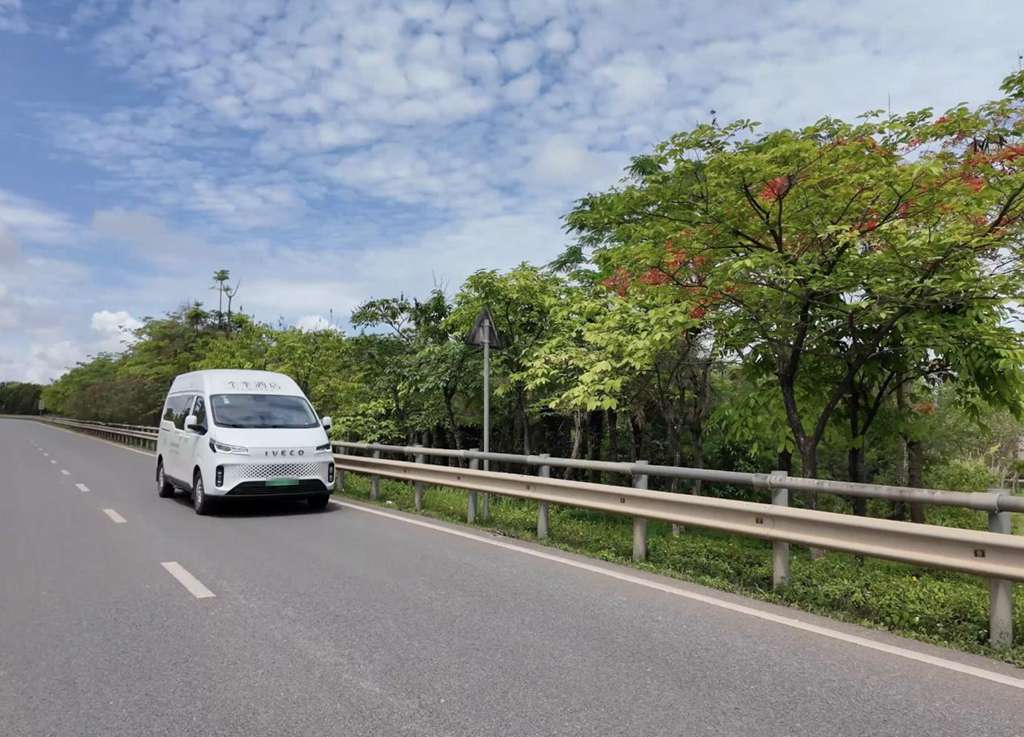 兄弟创业开酒店:选聚星EV当接驳车,客人从机场出来就说“这趟值了” - 第3张 - 提加商用车网 兄弟创业开酒店:选聚星EV当接驳车,客人从机场出来就说“这趟值了” - 第3张