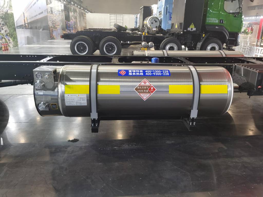 “创富一哥”乘龙H5 LNG大单桥四大优势让快递运输多拉多赚 - 第4张 - 提加商用车网 “创富一哥”乘龙H5 LNG大单桥四大优势让快递运输多拉多赚 - 第4张