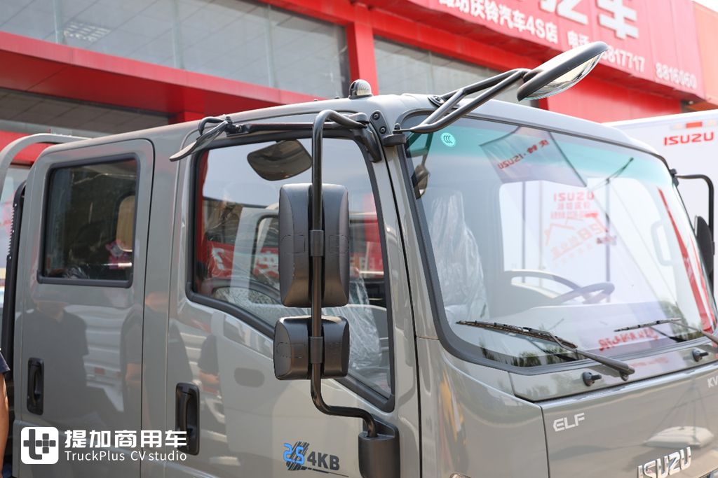 宽体驾驶室,高端双排轻卡的标杆,实拍庆铃五十铃KV100双排轻卡 - 第5张 - 提加商用车网 宽体驾驶室,高端双排轻卡的标杆,实拍庆铃五十铃KV100双排轻卡 - 第5张