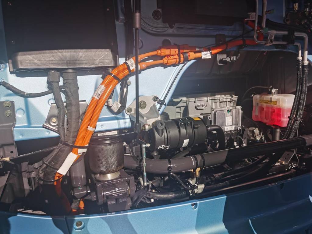 三电技术大突破!乘龙翼威5树立新能源重卡性能标杆 - 第5张 - 提加商用车网 三电技术大突破!乘龙翼威5树立新能源重卡性能标杆 - 第5张