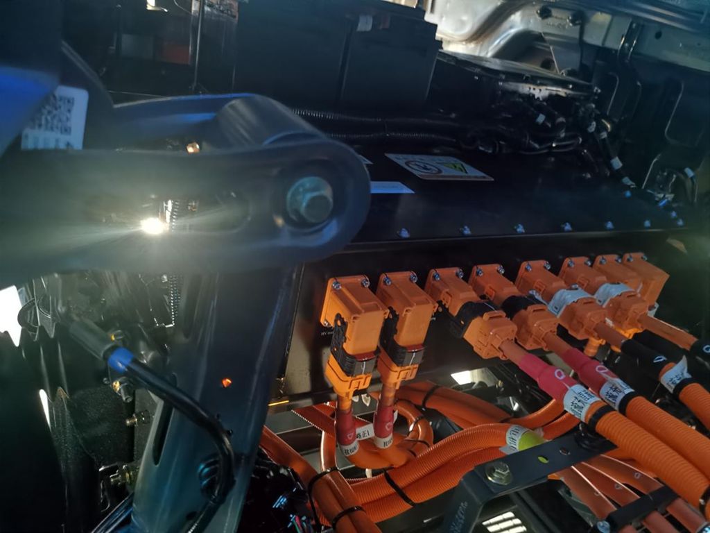 三电技术大突破!乘龙翼威5树立新能源重卡性能标杆 - 第6张 - 提加商用车网 三电技术大突破!乘龙翼威5树立新能源重卡性能标杆 - 第6张