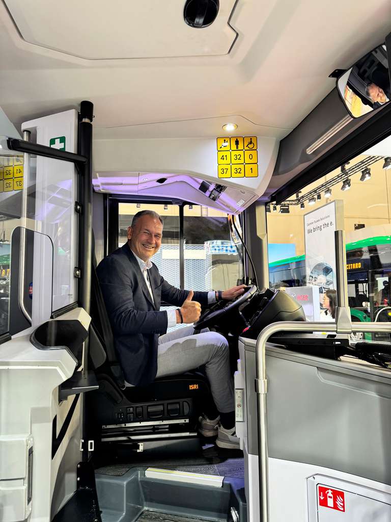 苏州金龙FENCER f1亮相UITP世界公共交通展:助力欧洲公共交通绿色发展 - 第6张 - 提加商用车网 苏州金龙FENCER f1亮相UITP世界公共交通展:助力欧洲公共交通绿色发展 - 第6张